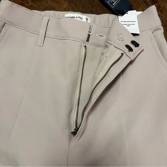 NWT Abercrombie & Fitch Ultra High Rise Pants Skinny Split Hem Trousers 26 / 2 - Picture 6 of 13